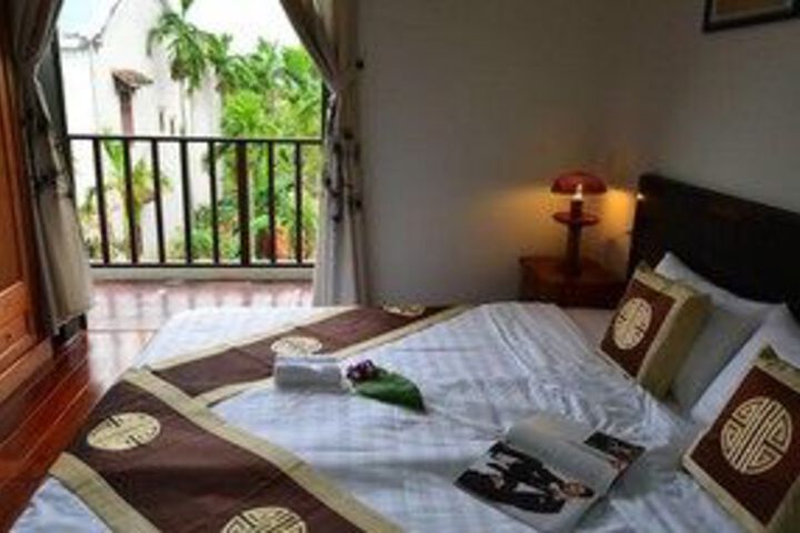 Room 9 of 20