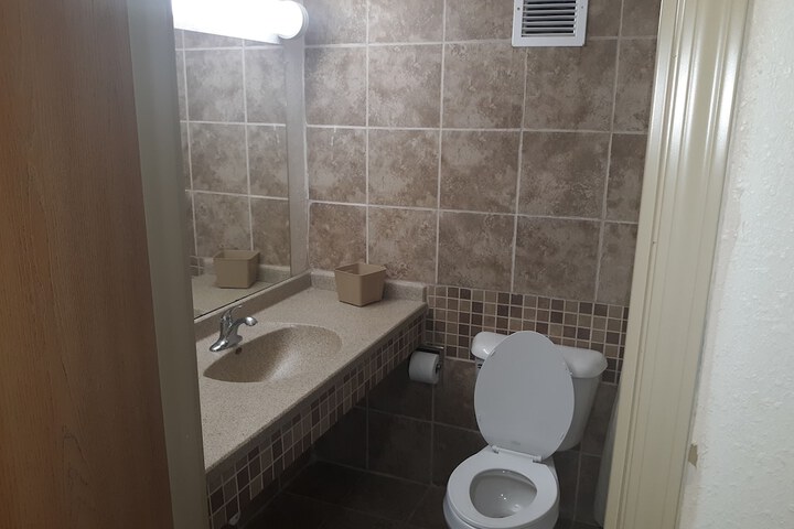 Room 15 of 28