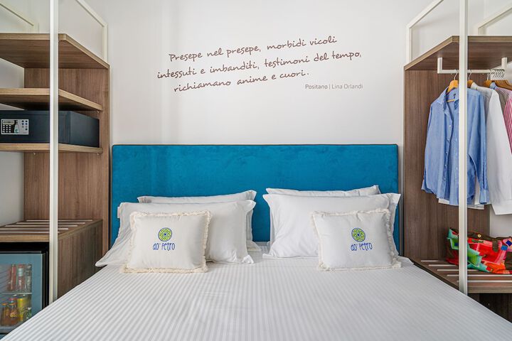 Room 2 of 31