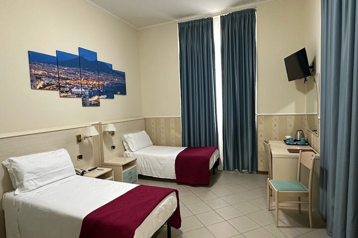 Room 7 of 87