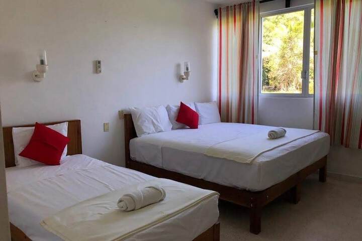 Photo of Hotel Los Leones