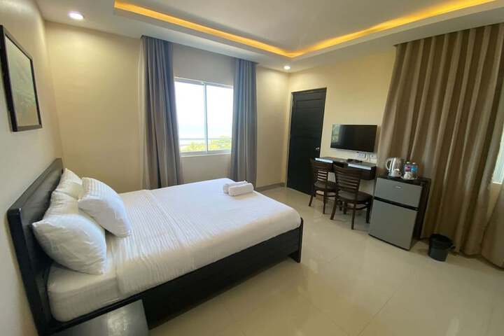 Room 20 of 34