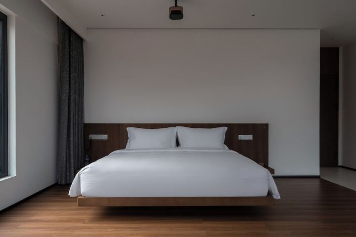 Room 67 of 86
