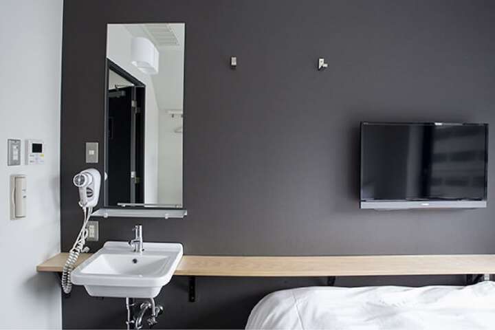 Room 20 of 42