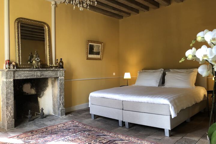 Room 15 of 144