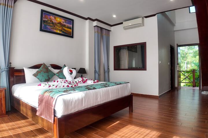 Room 28 of 72