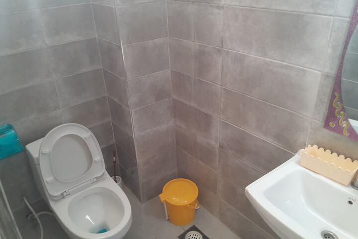 Room 31 of 65