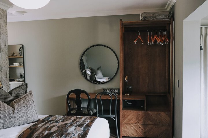 Room 44 of 89