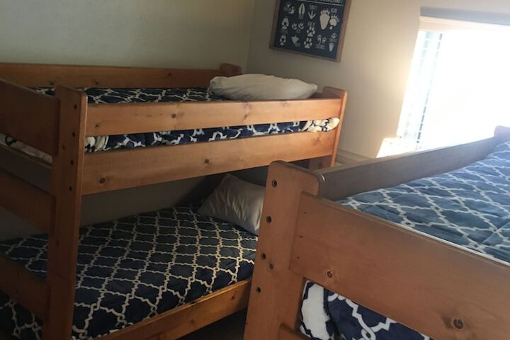 Room 2 of 25