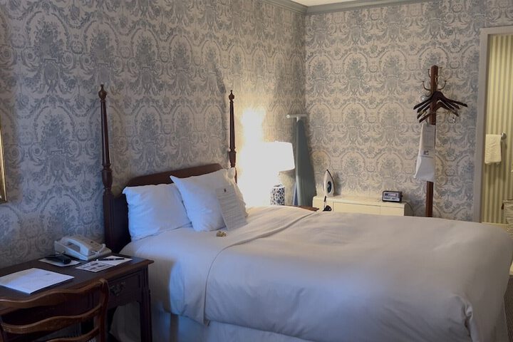 Economy Single Double Bed (2 of 7)