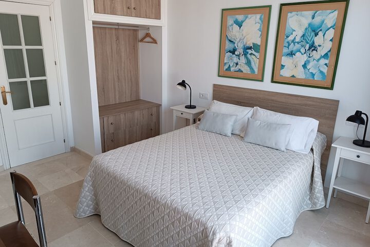 Room 11 of 35
