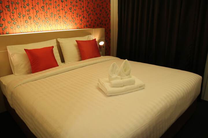 Room 6 of 36