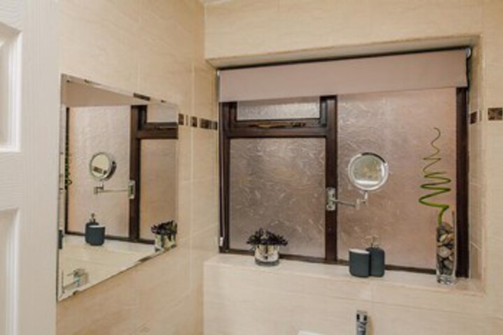 Room 3 of 21
