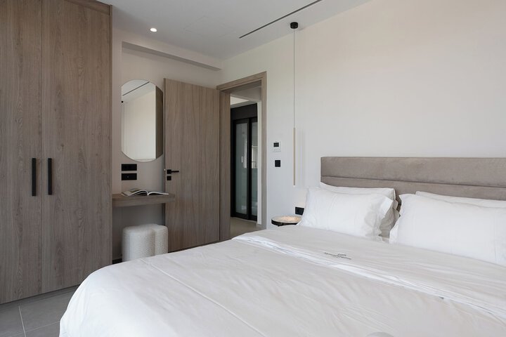 Room 15 of 72
