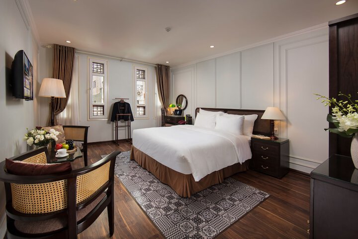 Room 17 of 100