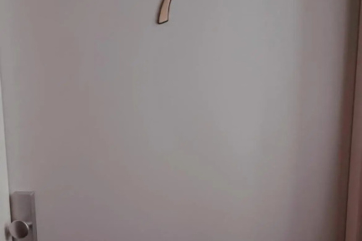 Room 2 of 11