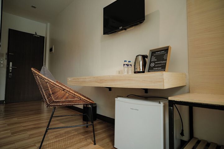Room 12 of 19