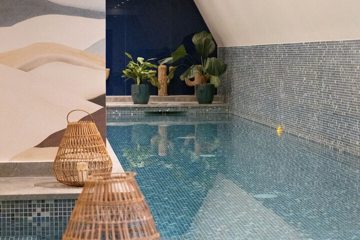 Pool 51 of 96