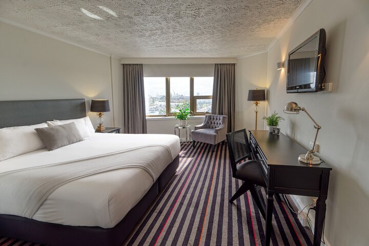 Room 5 of 43