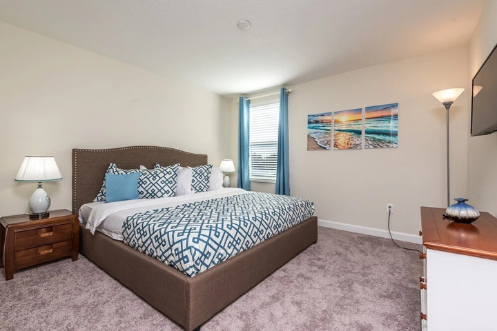 Room 6 of 27