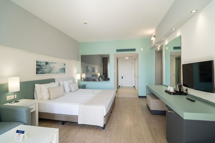 Room 80 of 417