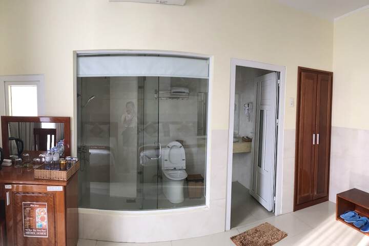 Room 12 of 13