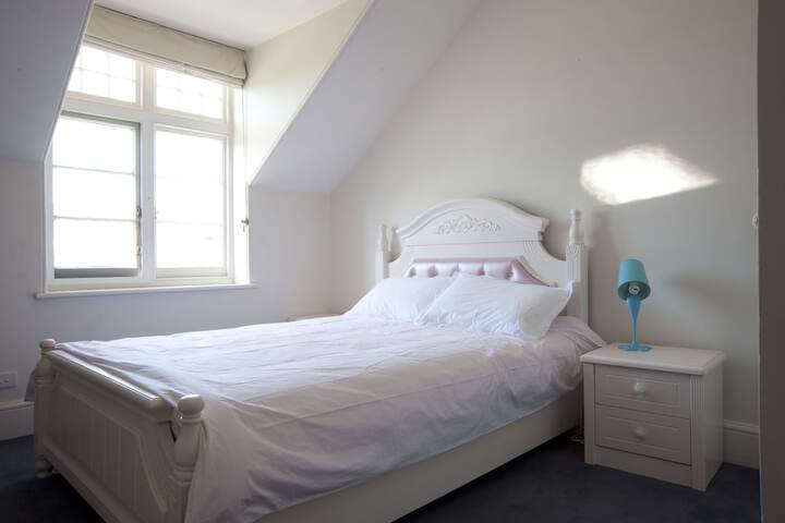 Room 14 of 50