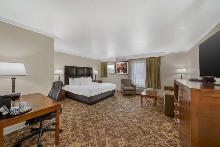 Room 4 of 91