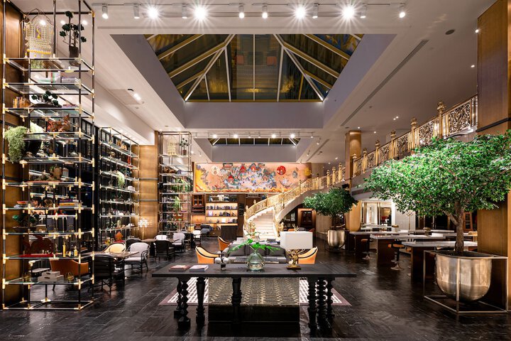 Entrance & Lobby