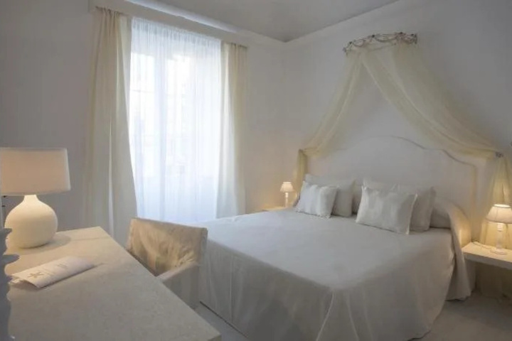 Room 4 of 26