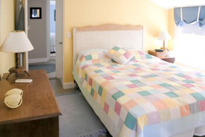 Room 14 of 16
