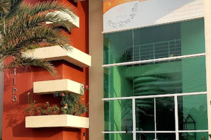 HOTEL ROSA DA ILHA GUARUJA - PERTO DO MAR in Guarujá
