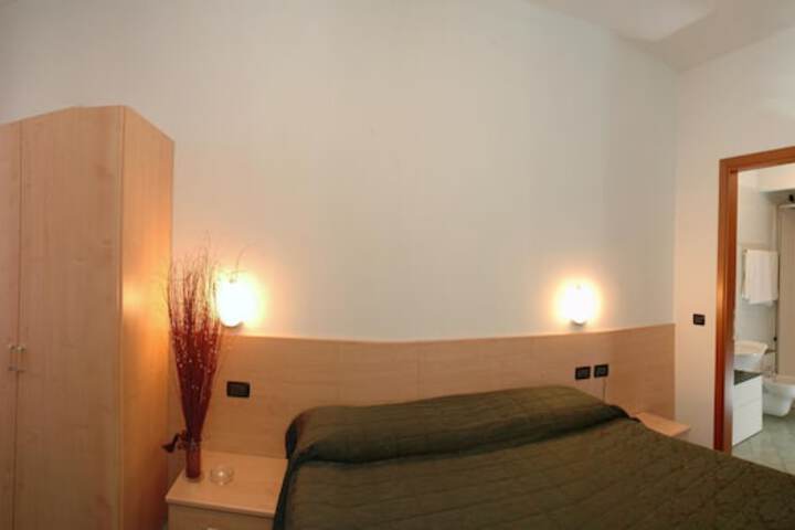 Room 7 of 13
