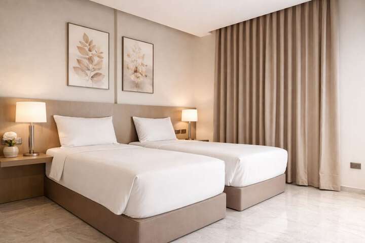Room 4 of 17