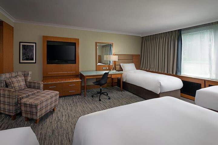 Room 18 of 143