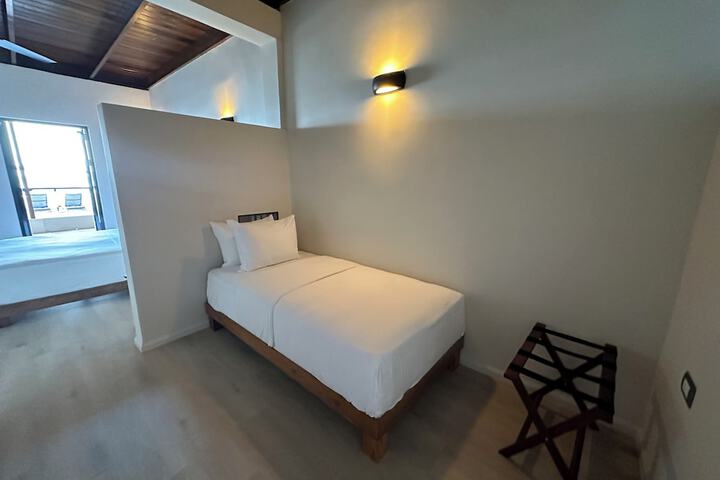 Room 5 of 36