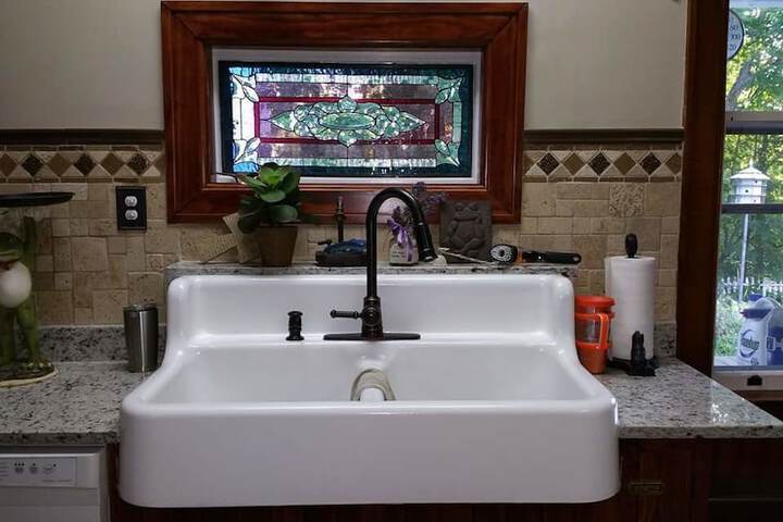 Ballroom/Hall 29 of 46