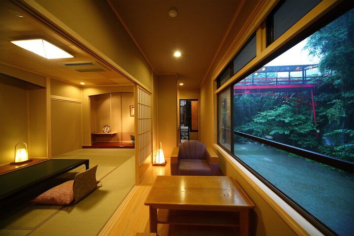 Room 5 of 80