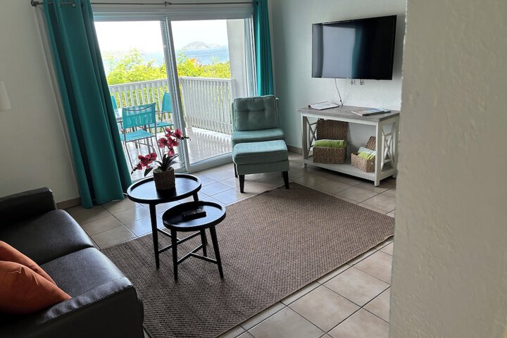 Room 6 of 51
