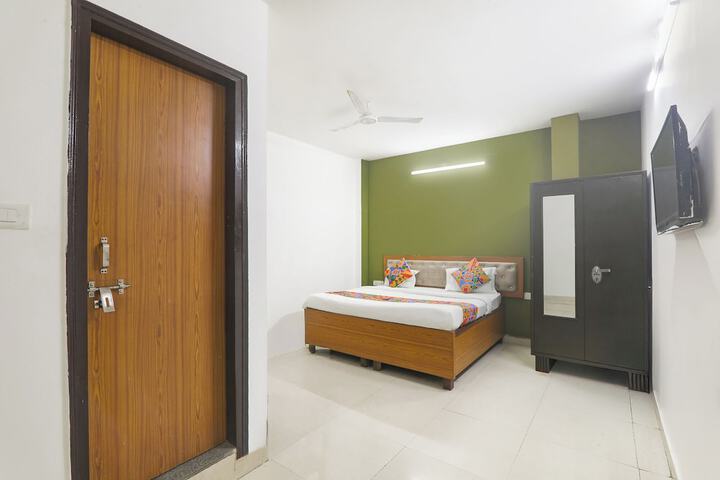 Room 18 of 34