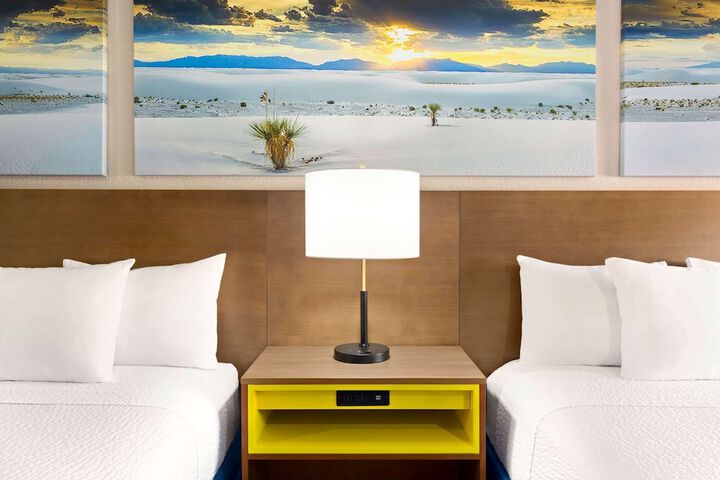 Room 25 of 44
