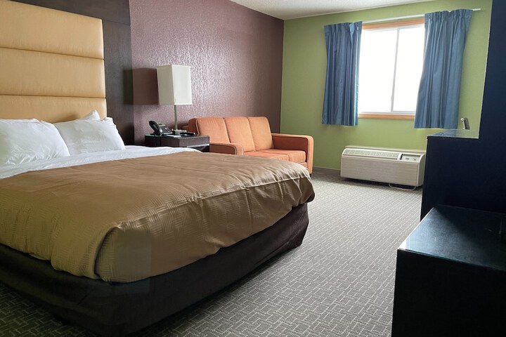 Room 12 of 23