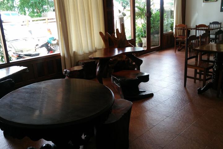 Breakfast/Coffee Service 23 of 25