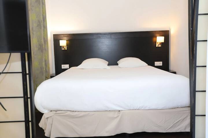 Room 13 of 53