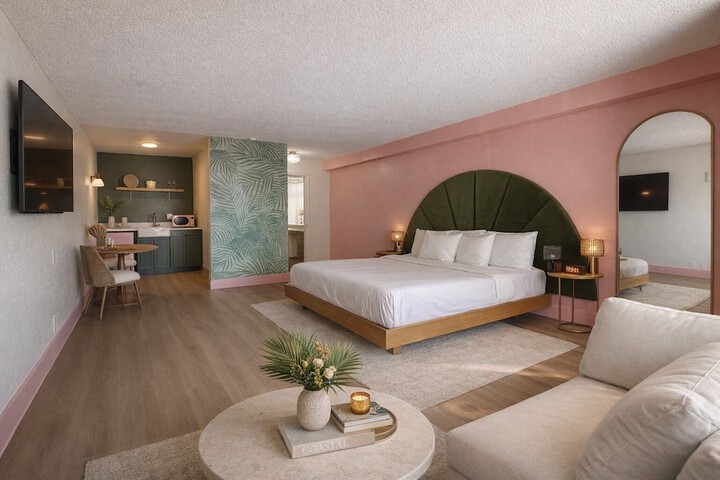 Room 8 of 27