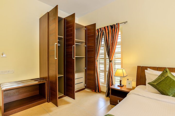 Room 13 of 31