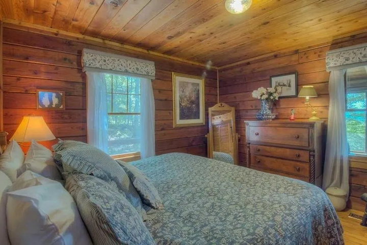 Room 5 of 15