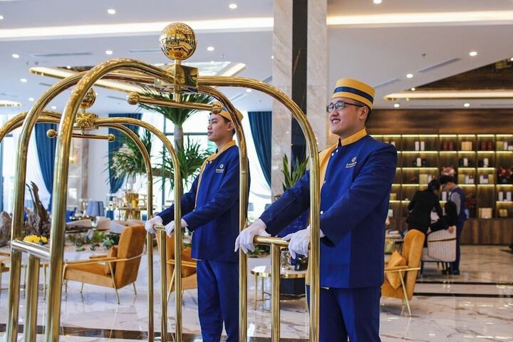 Hotel Interior 10 of 73