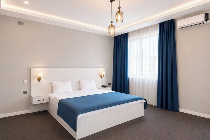Room 7 of 26