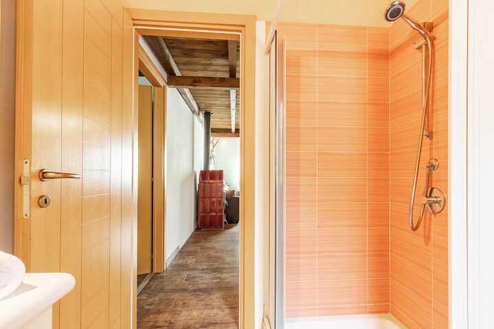 Room 45 of 74